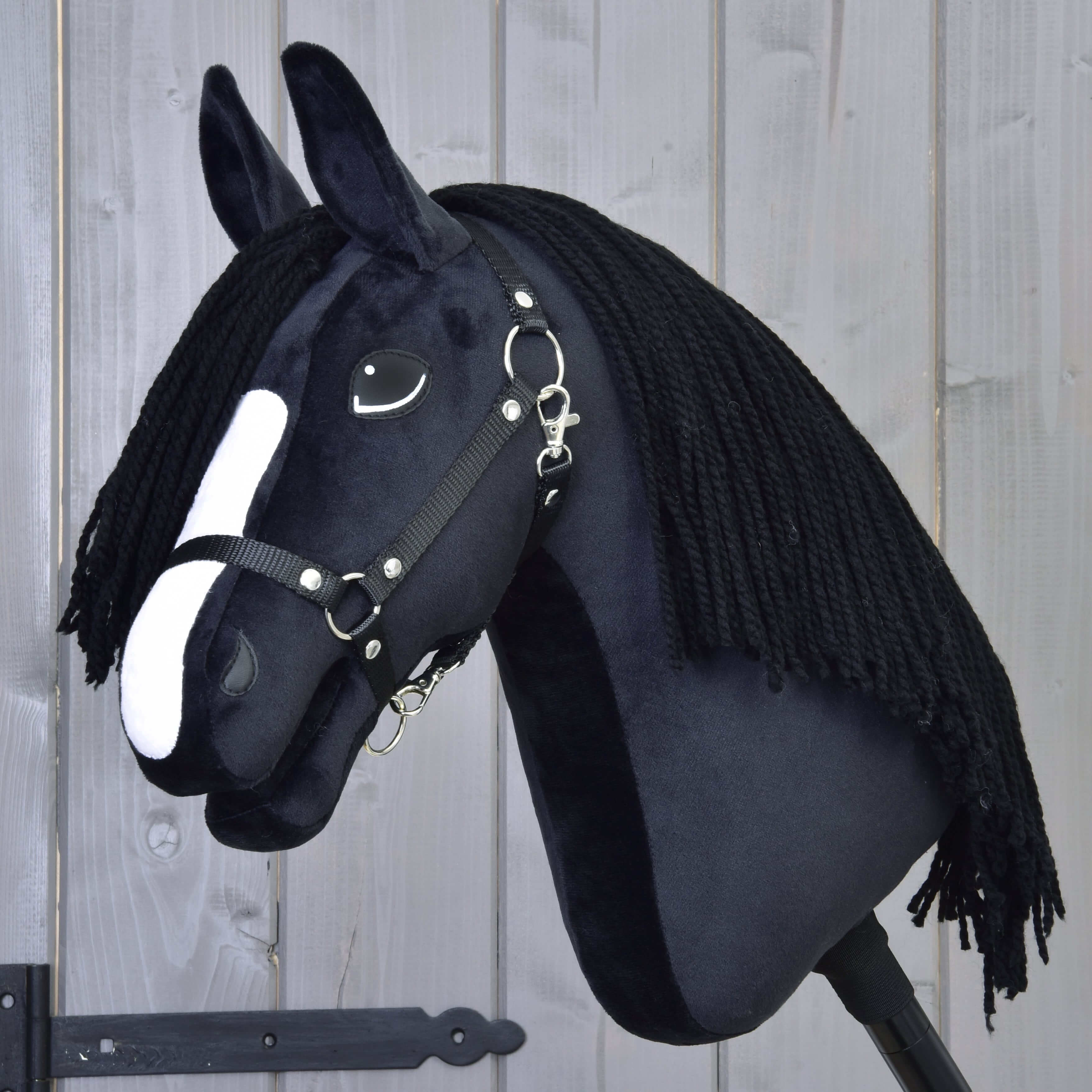 Hobby Horse cape met oorbeschermer | kleur Roze Hobby Horse cape met oorbeschermer | kleur Roze