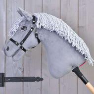 Hobby Horse Grace mit Schwarzem Halfter