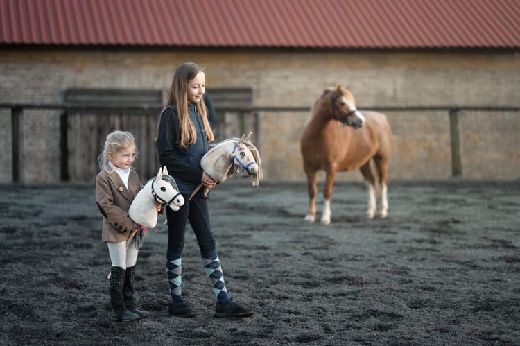 The Sport of Hobby Horsing: 6 Reasons It's Awesome - Utopia