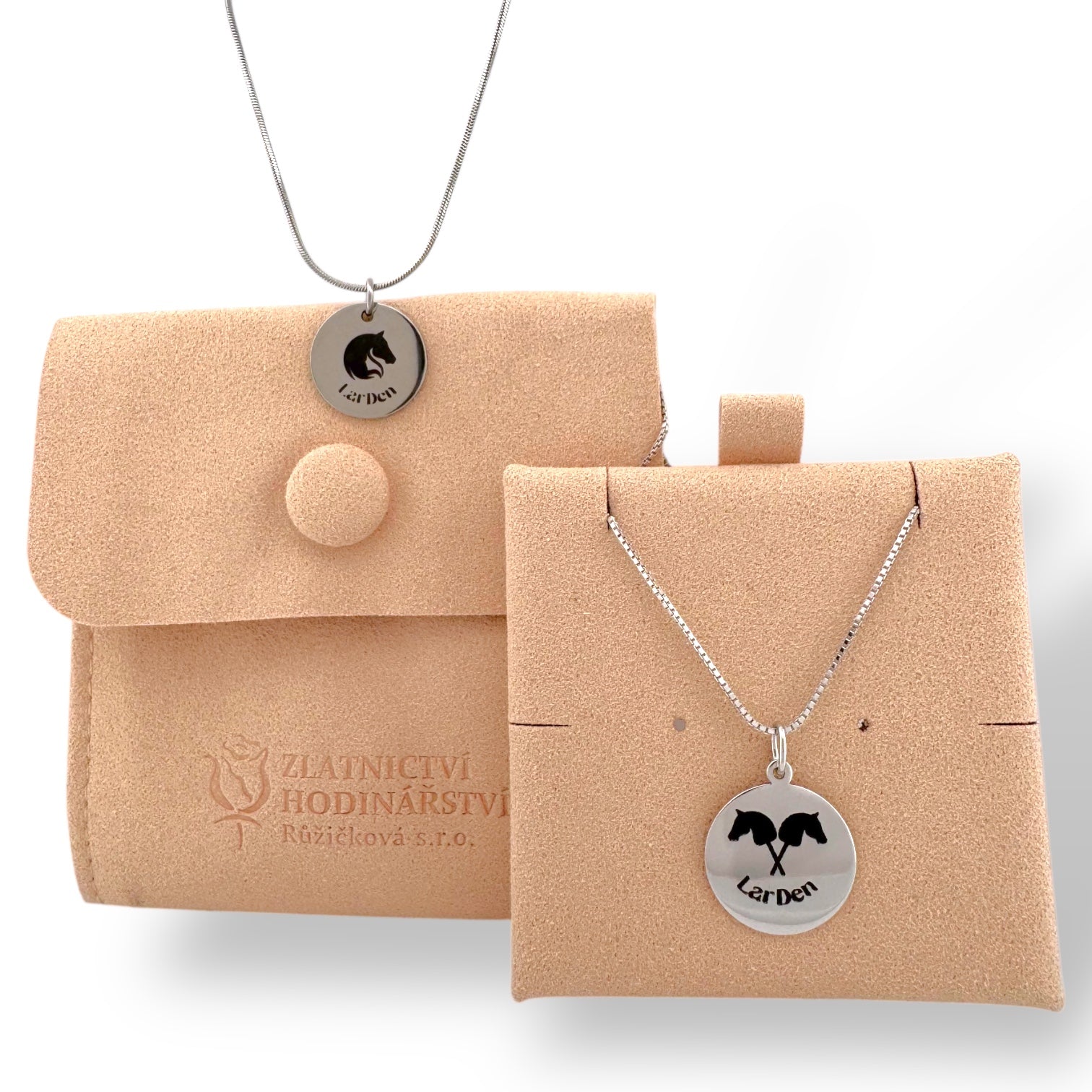 Silver necklace with LarDen pendant