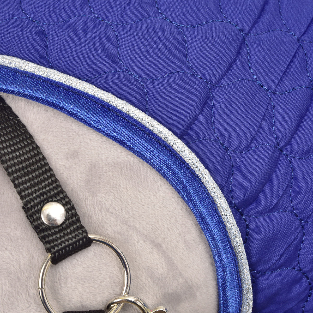 Blanket with removable neck cover Bluebell