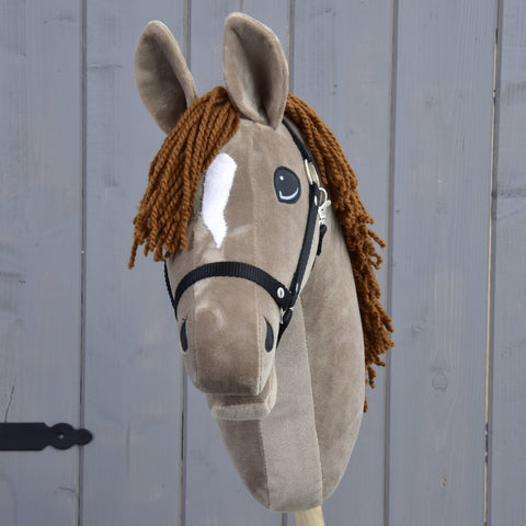 Hobby Horse Oliver with black halter 3