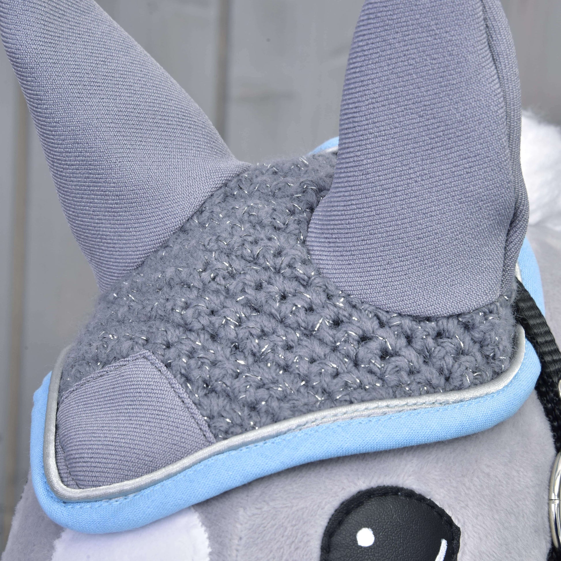 Ear bonnet crocheted grey