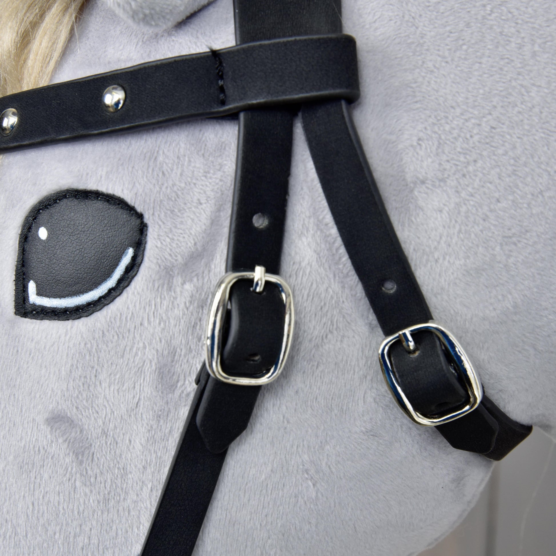 Complete bitless bridle, decorated