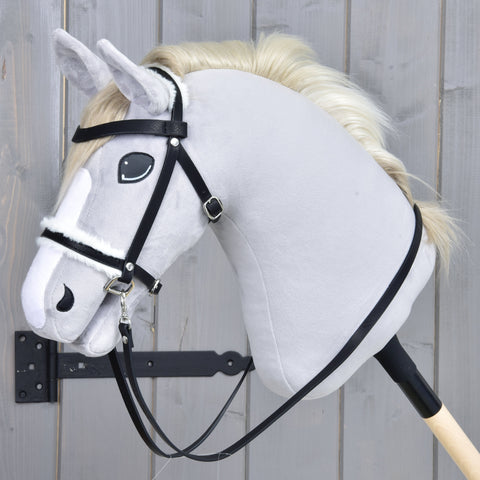 Complete bridle with fur