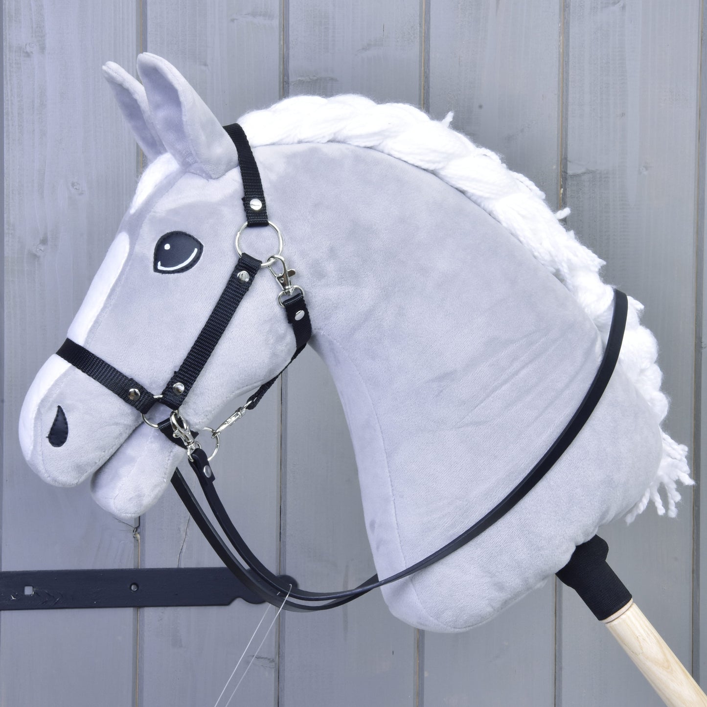 Reins Black leatherette 1