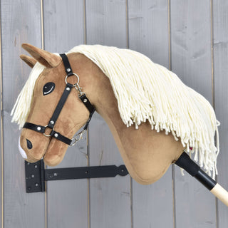 Hobbyhorse Greta from Källquist Equestrian - Beige/Black/White Hobbyhorse Greta from Källquist Equestrian - Beige/Black/White