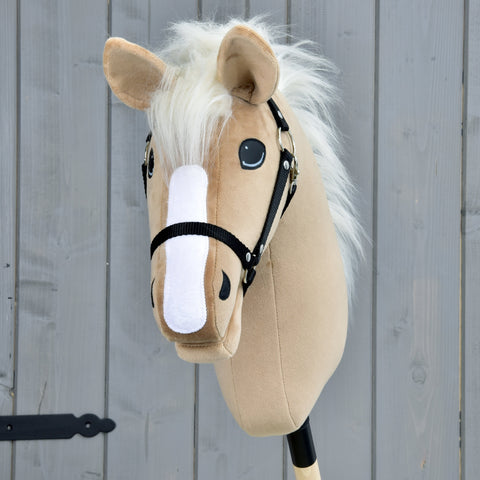 Hobby Horse Star with black halter