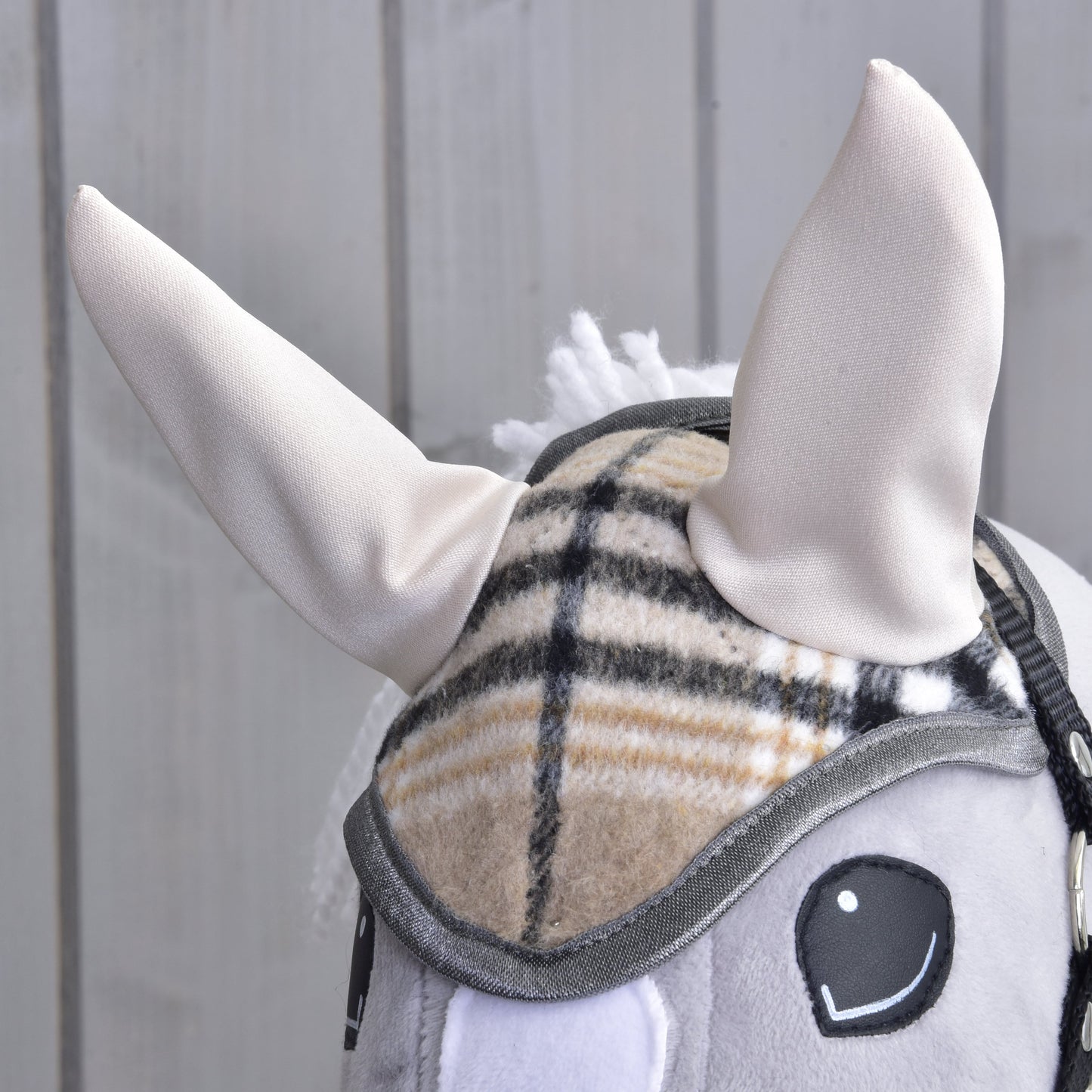 Ear bonnet Cremo England