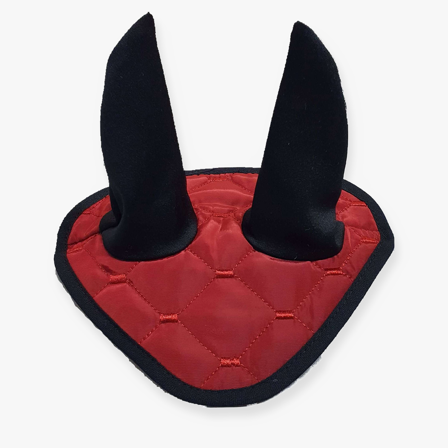 The Hobby Horse LarDen Ear Bonnet Thermo Bordeaux features red quilted fabric with a black border and tall black ear covers, offering stylish insect protection in a classic horse fly veil design.