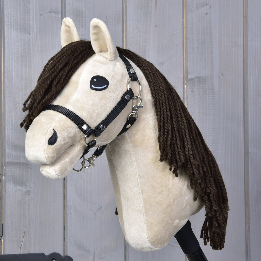 Hobby Horse Frederik LD with black halter
