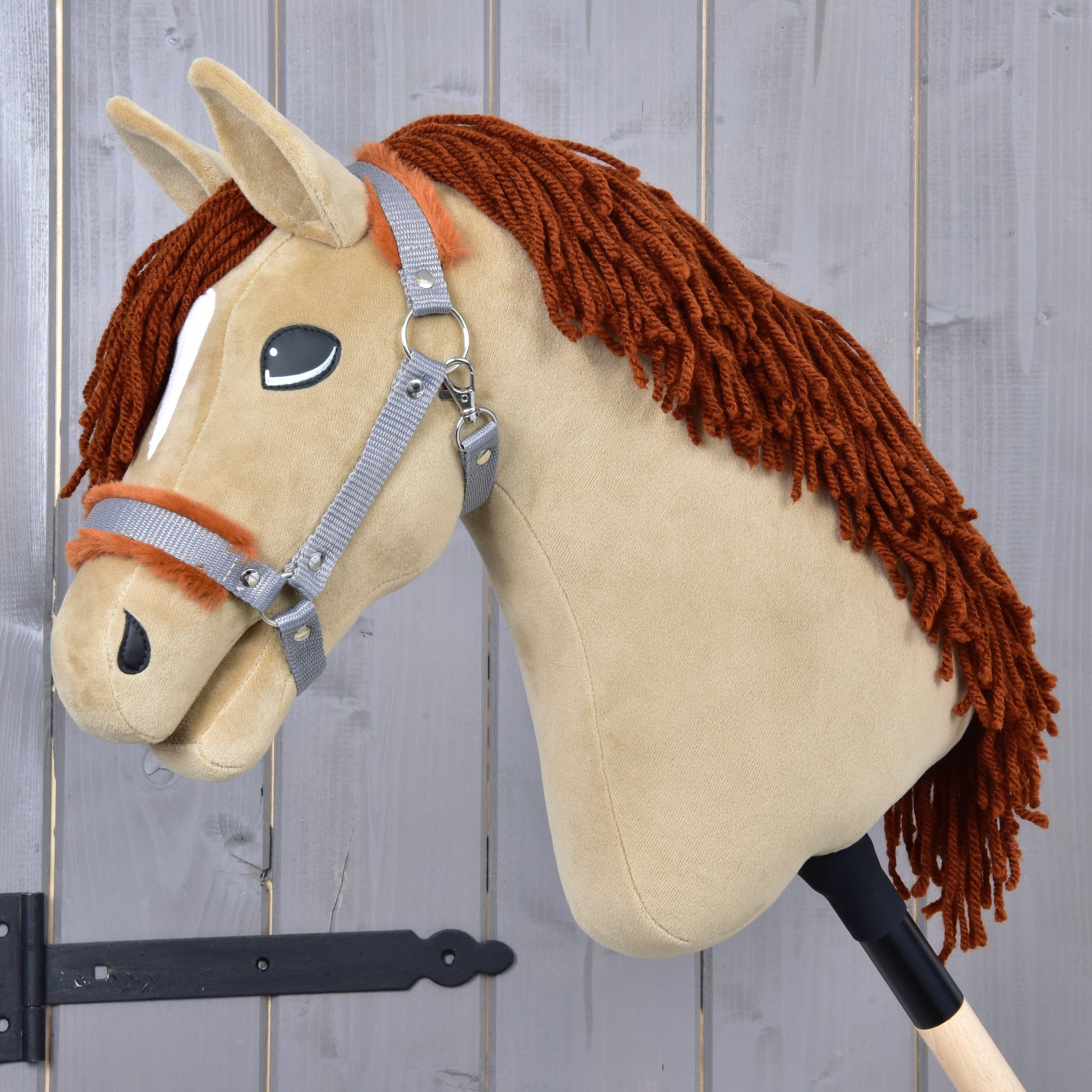 Hobby Horse Oliver with Black Halter + Fur Halter for FREE