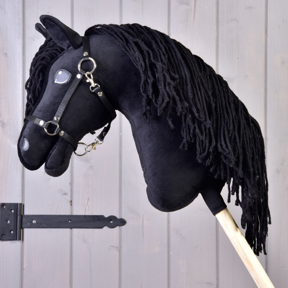 Hobby Horse Zubehör-Set Halfter mit Führstrick und Insektenhaube – Größe A4 und A3 (Schwarz und Rosa Hobby Horse Zubehör-Set Halfter mit Führstrick und Insektenhaube – Größe A4 und A3 (Schwarz und Rosa