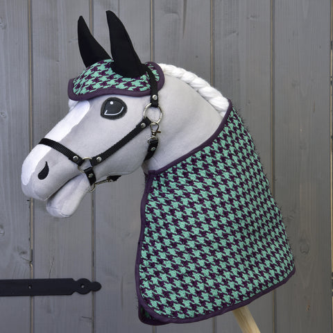 Set (blanket and ear bonnet) festive lila cariered 1